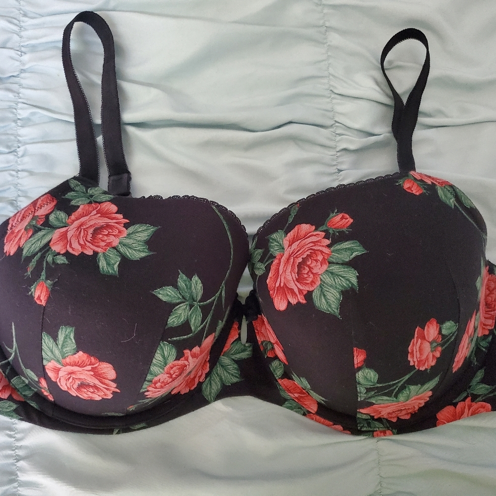 Torrid Black & Red Floral Cotton T-Shirt Bra 38DDD